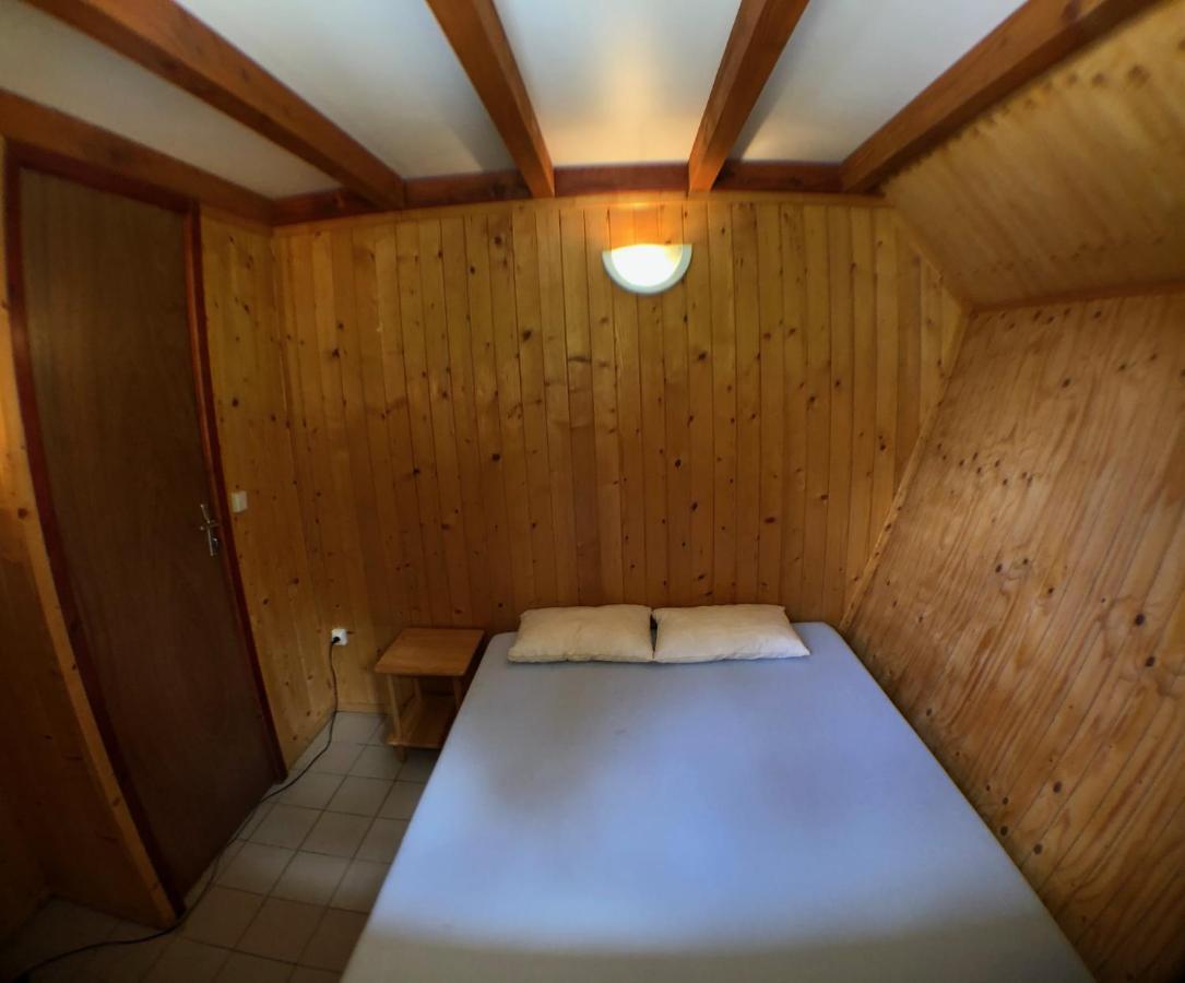 Chalet Dans Le Parc D'Un Manoir Du Xixeme Angles  エクステリア 写真